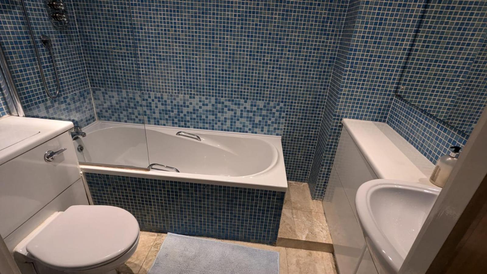 Spacious 2 Bed Apartment In Manchester City Centre מראה חיצוני תמונה